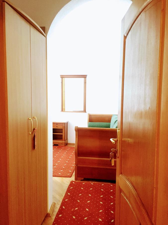 Pensiunea Puiu Popa Codlea Exteriér fotografie